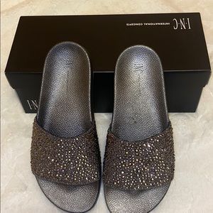 INC pewter crystal slides size 8 NWOT